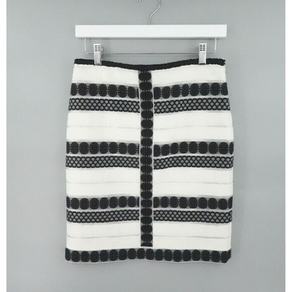 Studio M Mini Skirt Womens 0 Black-White Eyelet Lace Trim Detail - Picture 1 of 14